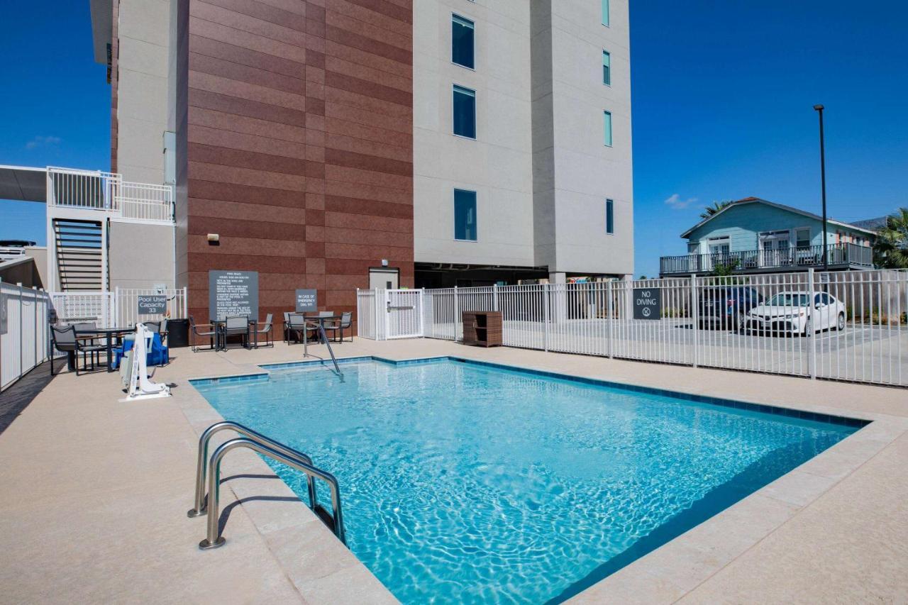 La Quinta Inn & Suites By Wyndham Galveston North At I-45 Exterior foto