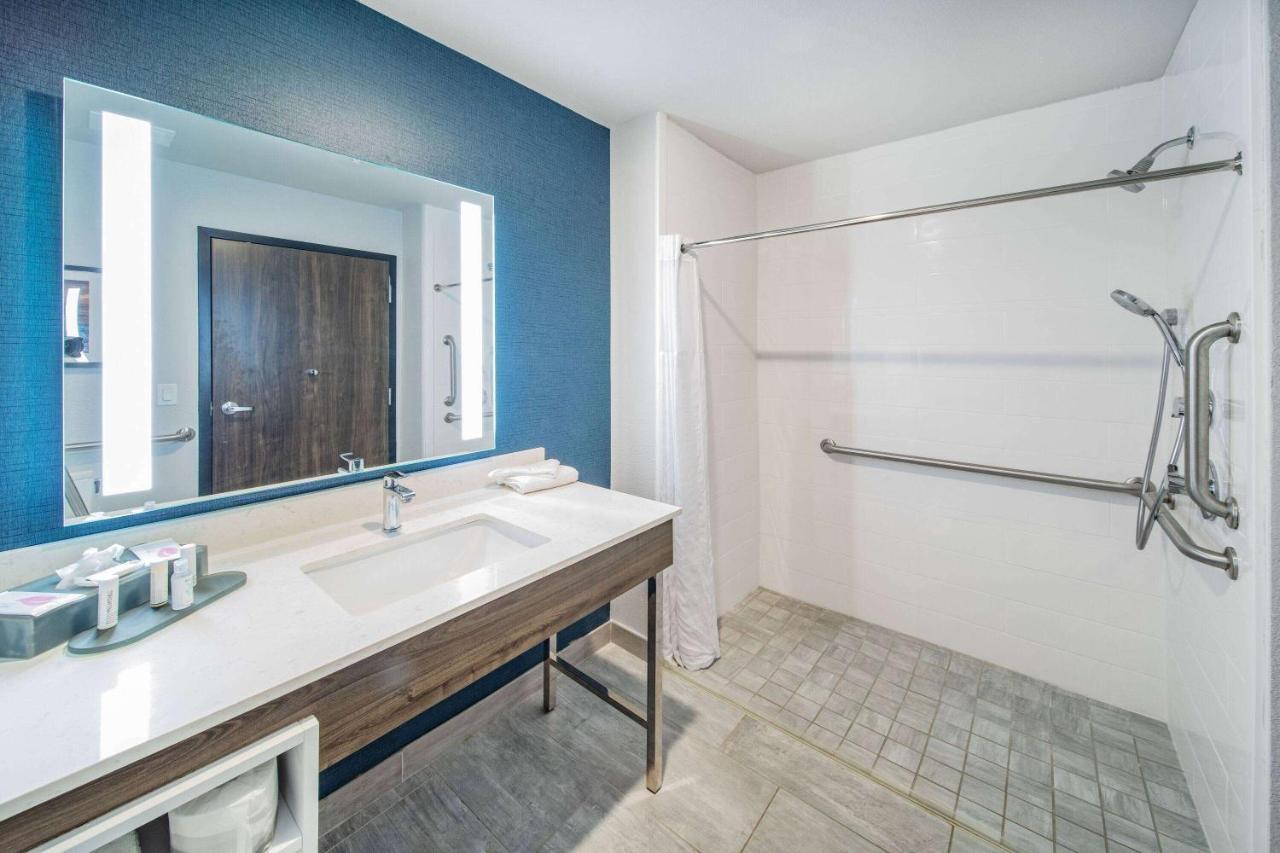 La Quinta Inn & Suites By Wyndham Galveston North At I-45 Exterior foto